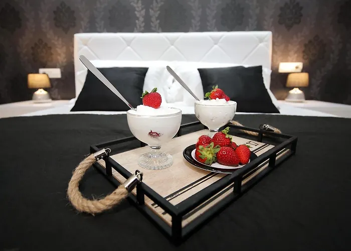 Luxury Πανσιόν 4*