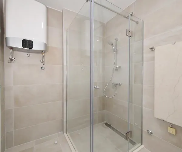 Luxury ゲストハウス ザダル